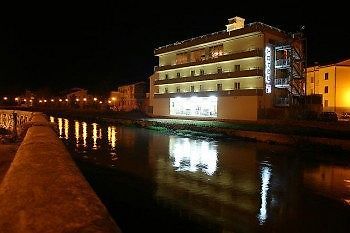 Hotel Le Sorgenti โปโปลิ ภายนอก รูปภาพ