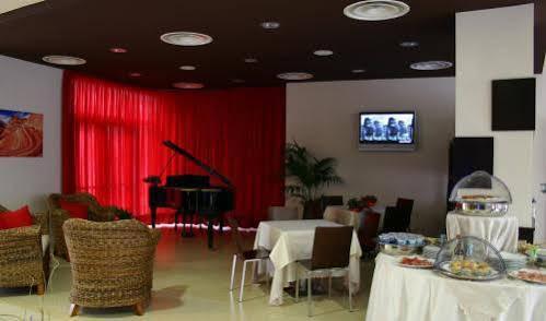 Hotel Le Sorgenti โปโปลิ ภายนอก รูปภาพ